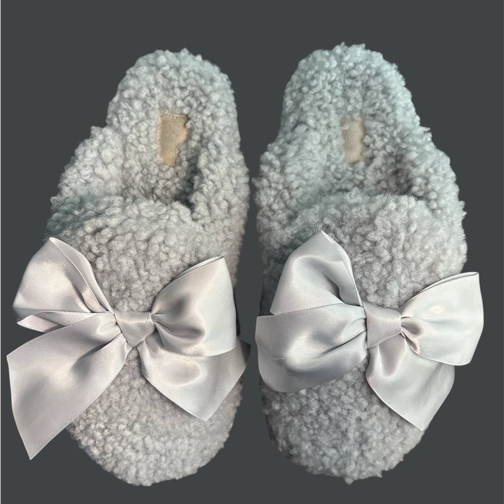 Gray Textured fur UGG Slippers with Bows